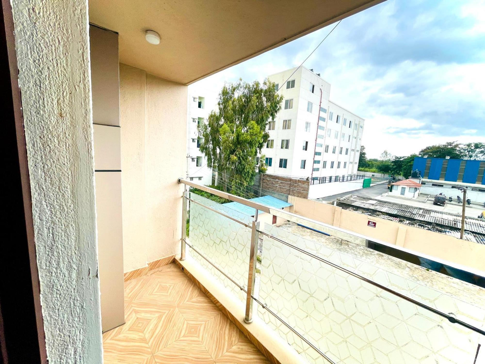 Aura By Agira Hotels Yelahanka Bagian luar foto