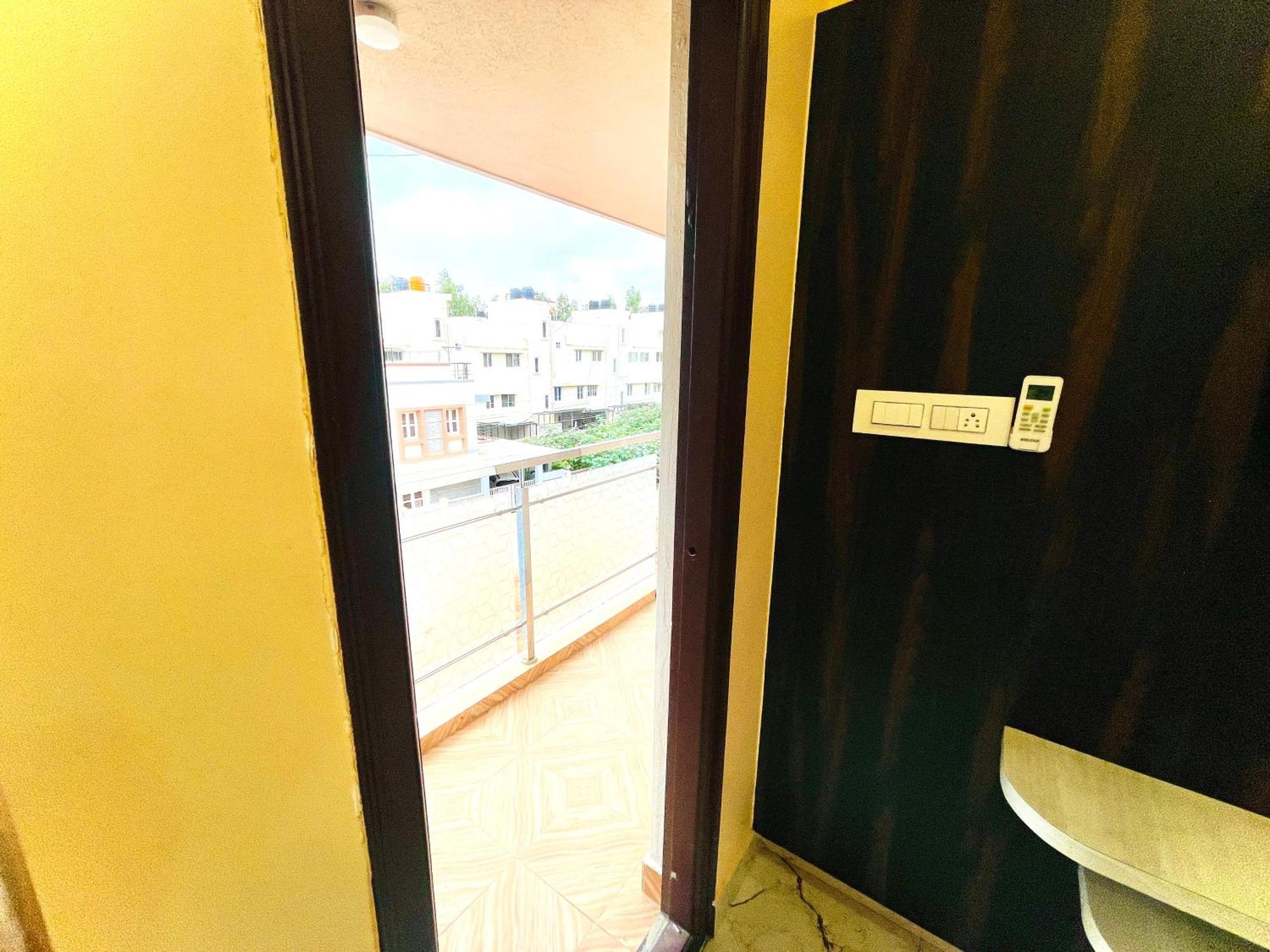 Aura By Agira Hotels Yelahanka Bagian luar foto