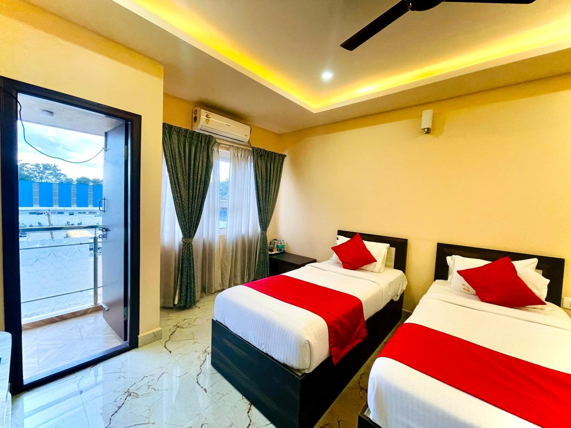 Aura By Agira Hotels Yelahanka Bagian luar foto