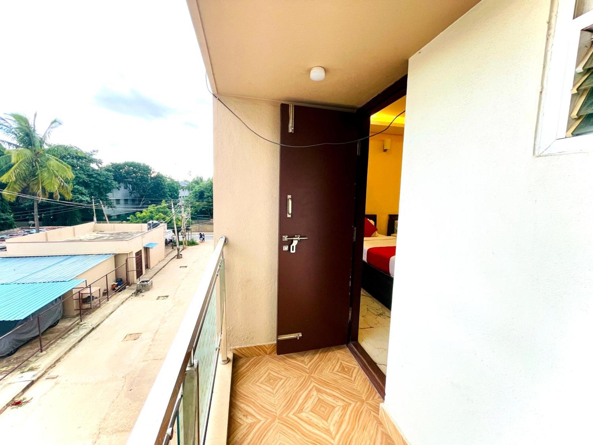 Aura By Agira Hotels Yelahanka Bagian luar foto